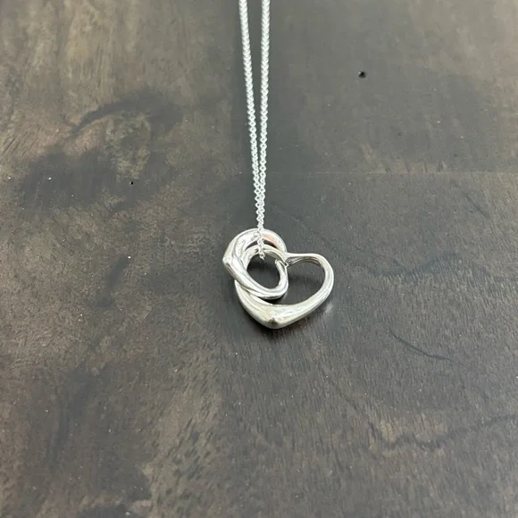 Tiffany & Co. Elsa Peretti Rare Double Heart Necklace - Picture 4 of 6